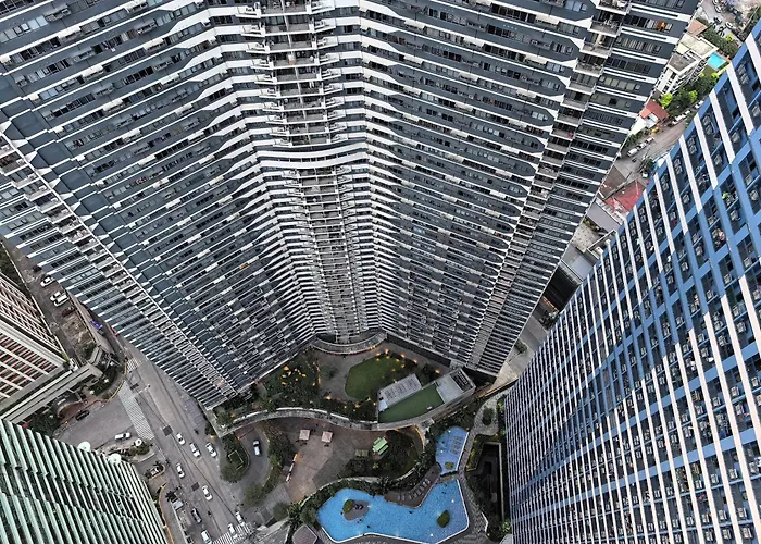 Pine3s Turf * Manila